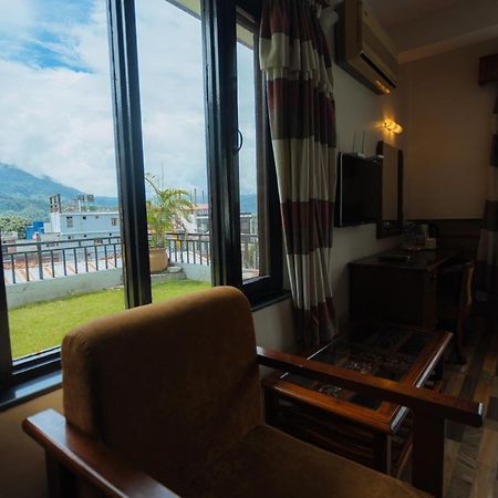 Hotel Tulsi Покхара Екстер'єр фото