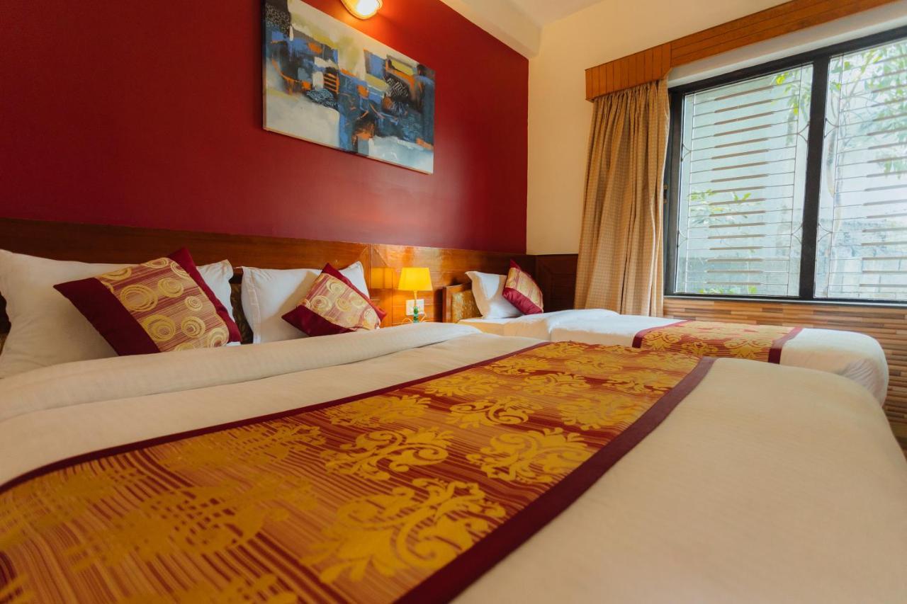 Hotel Tulsi Покхара Екстер'єр фото