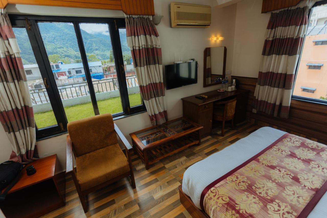 Hotel Tulsi Покхара Екстер'єр фото
