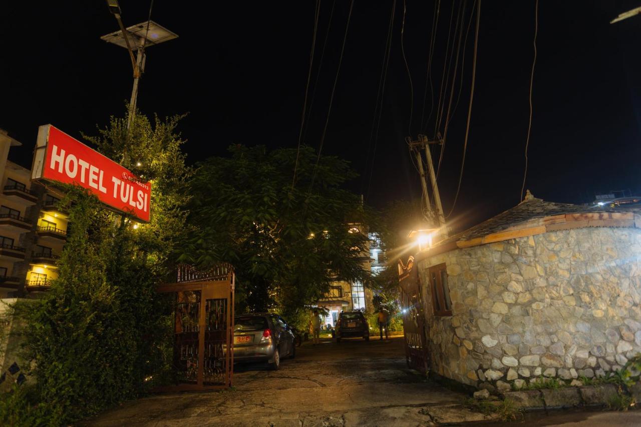 Hotel Tulsi Покхара Екстер'єр фото