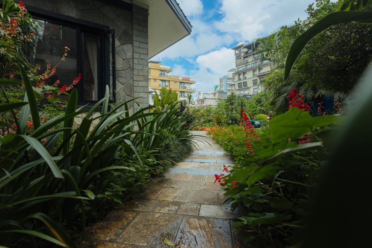 Hotel Tulsi Покхара Екстер'єр фото