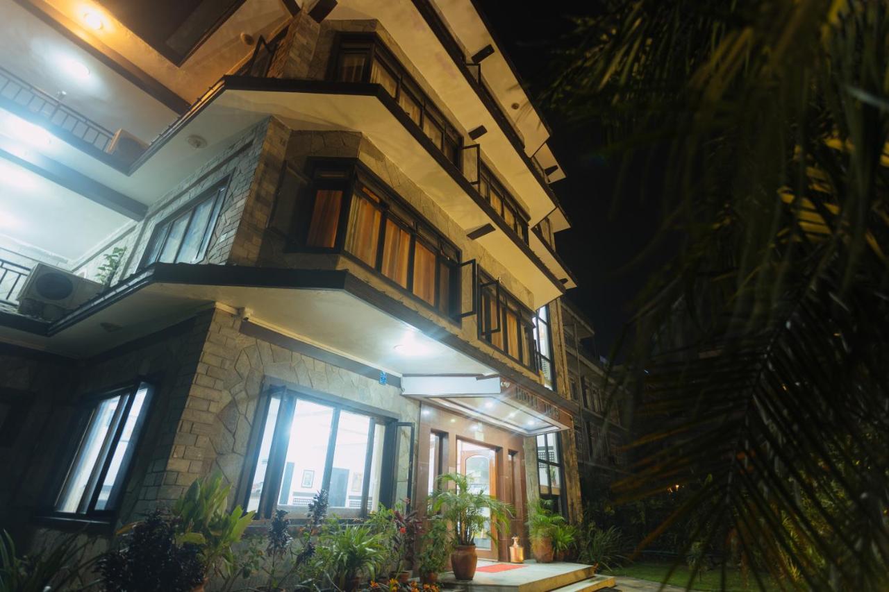 Hotel Tulsi Покхара Екстер'єр фото