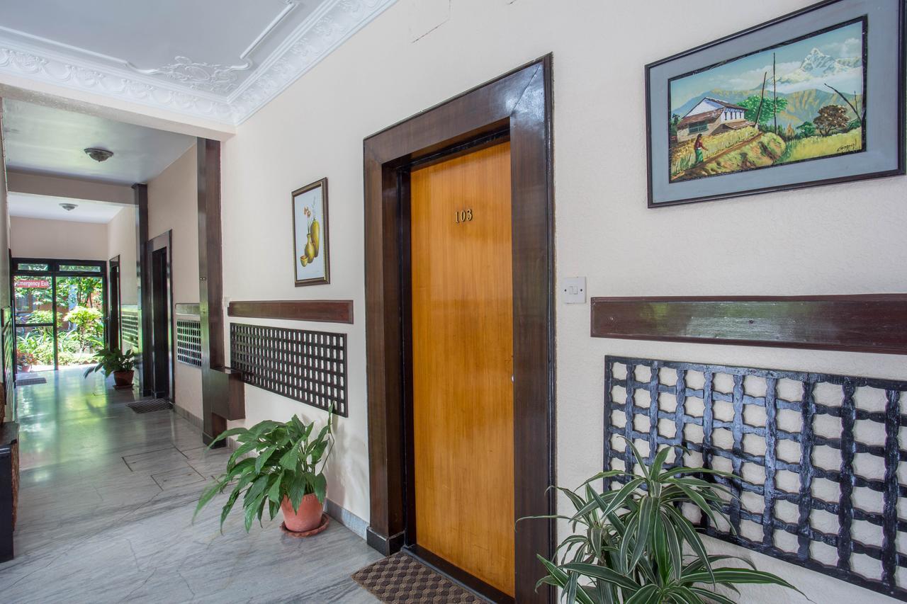 Hotel Tulsi Покхара Екстер'єр фото