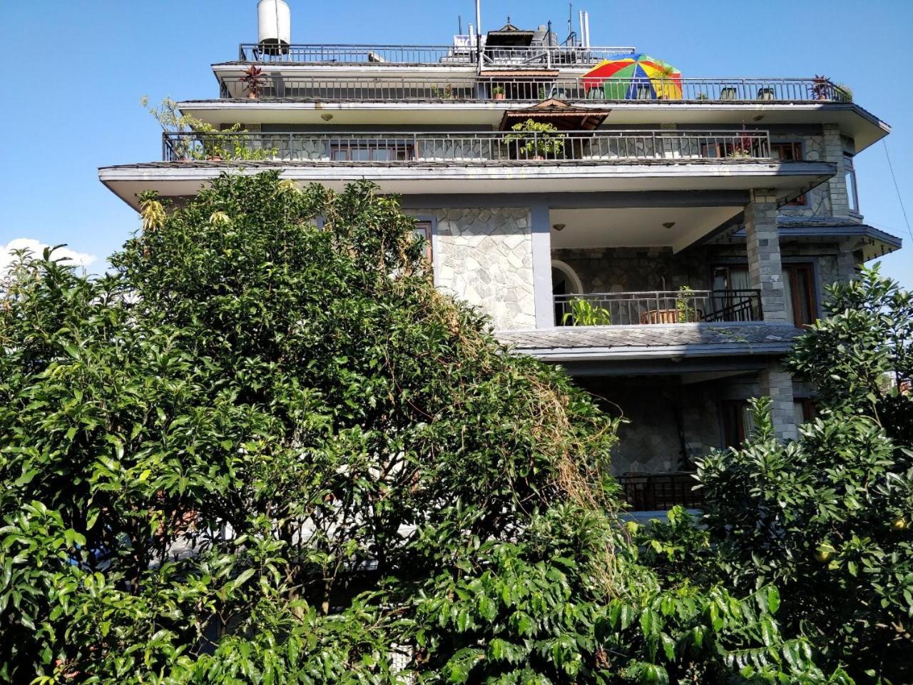 Hotel Tulsi Покхара Екстер'єр фото